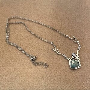 Beautiful Antler Silver Plated alloy Necklace 26” BN